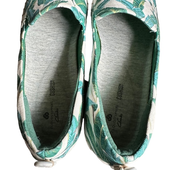 Clarks Cloudsteppers 10 - Picture 5 of 8